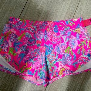 Lily Pulitzer shorts women’s size large new with tags